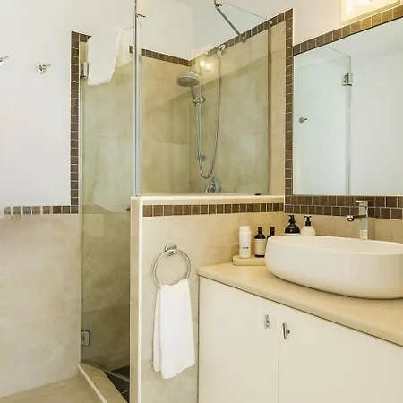 Design ゲストハウス